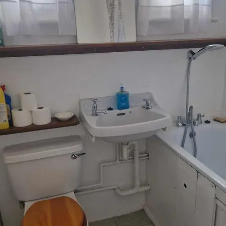 Converted Bungalow In Bexley Лондон Экстерьер фото