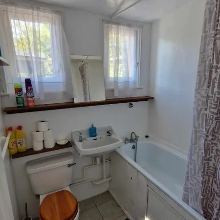 Converted Bungalow In Bexley Лондон Экстерьер фото